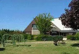Logis Les Dineux Village Hotel 3*