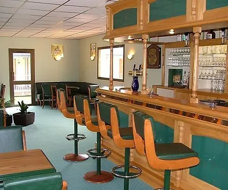 Logis Les Dineux Village 3* Tremeur